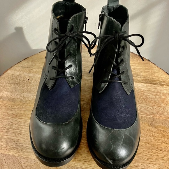 Fly London Black/ Navy Lace Up Ankle Boots Size 41 - Picture 3 of 11